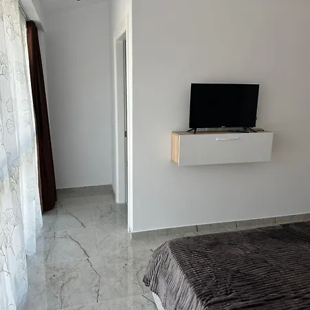 Qyteza Apartamento *