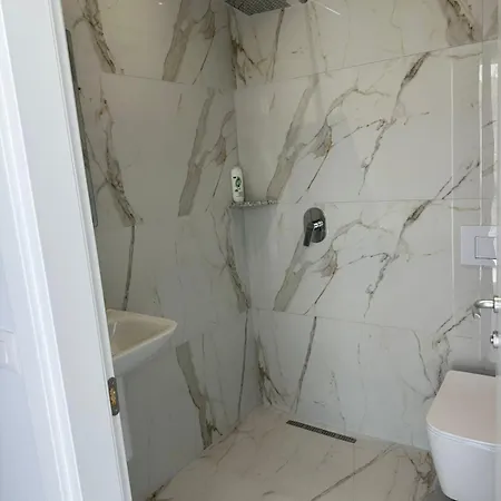 Qyteza Apartamento *