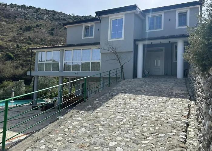 Apartment Qyteza